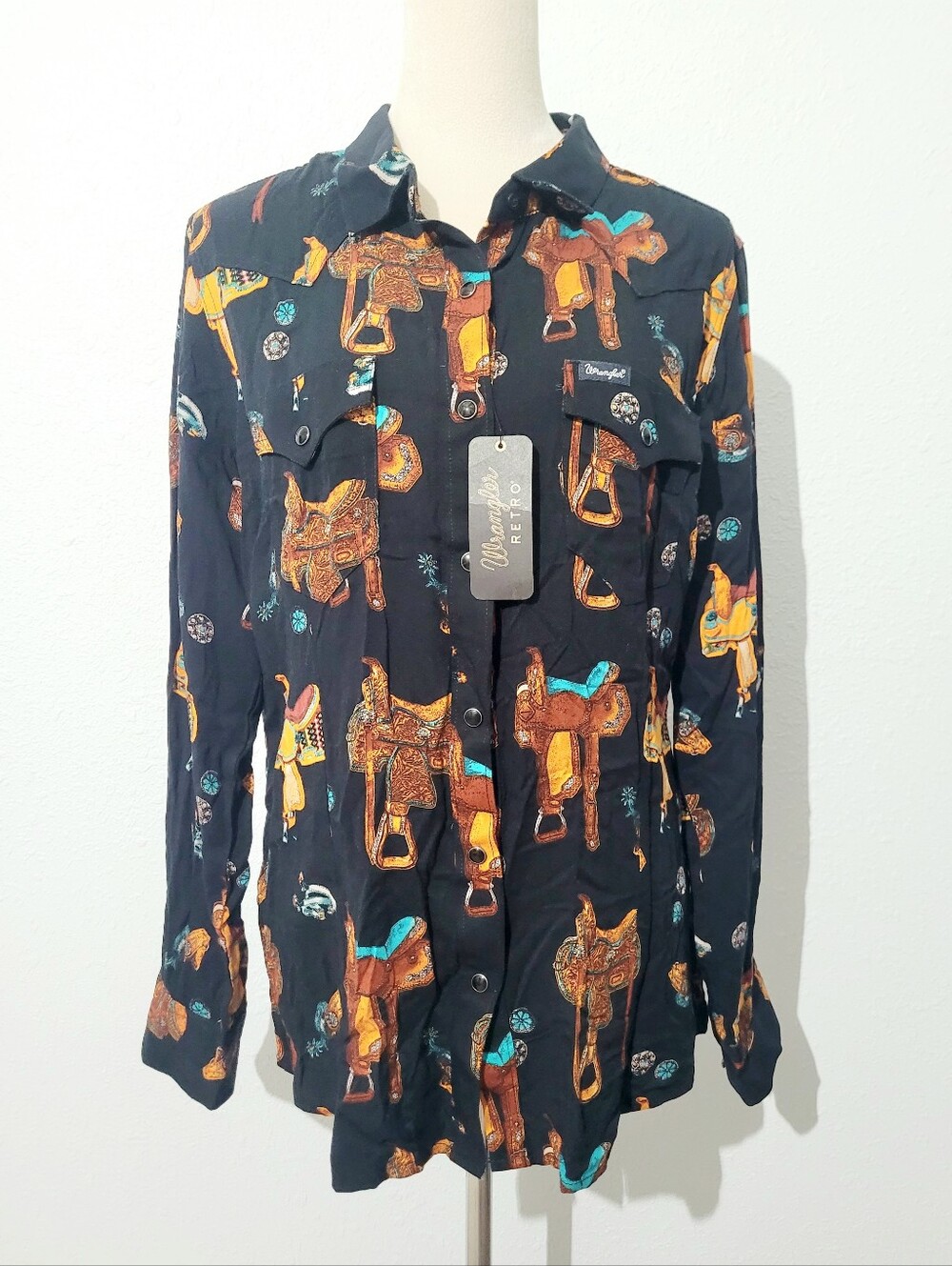 Wrangler Retro Western Saddle Print Snap Button Shirt Women's Large NWT NEW - Picture 2 of 13
